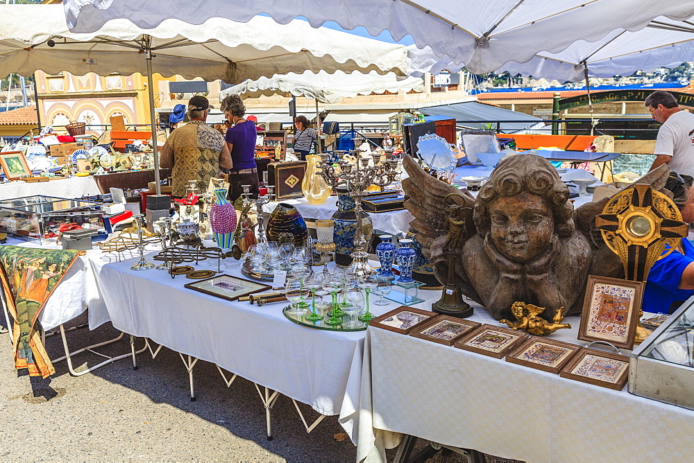 Antique and bric-a-brac market, Villefranche-sur-Mer, Alpes Maritimes, Provence, Cote d'Azur, French Riviera, France, Europe