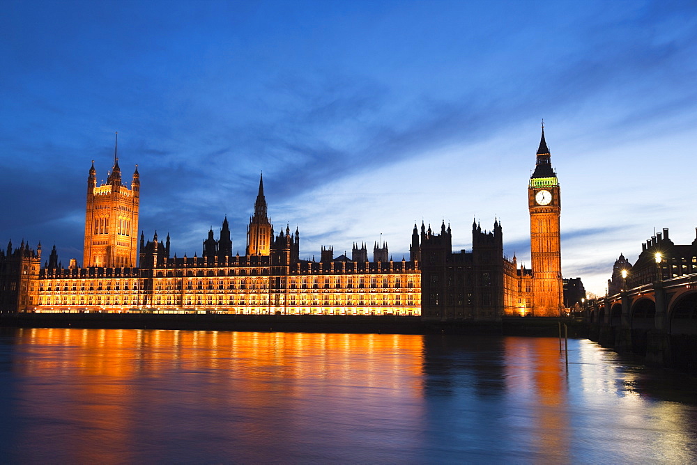 The Houses of Parliament, Big Ben and Westminster Bridge at dusk, UNESCO World Heritage Site, Westminster, London, England, United Kingdom, Europe