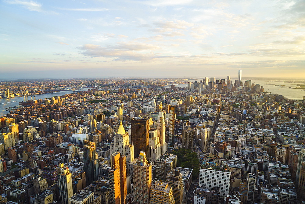 Skyline looking south towards Lower Manhattan at sunset, One World Trade Center in view, Manhattan, New York City, New York, United States of America, North America