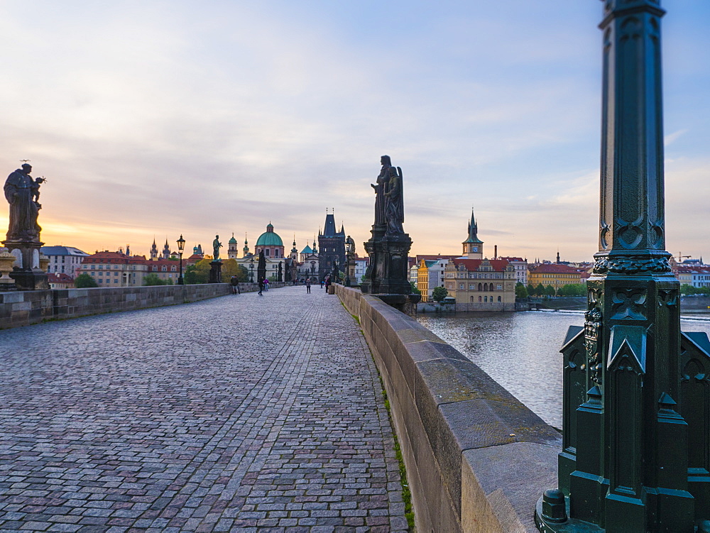 Charles Bridge, early morning, UNESCO World Heritage Site, Prague, Czech Republic, Europe