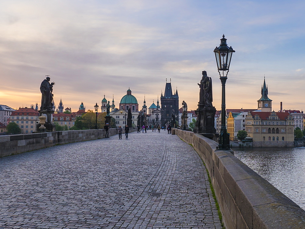 Charles Bridge, early morning, UNESCO World Heritage Site, Prague, Czech Republic, Europe