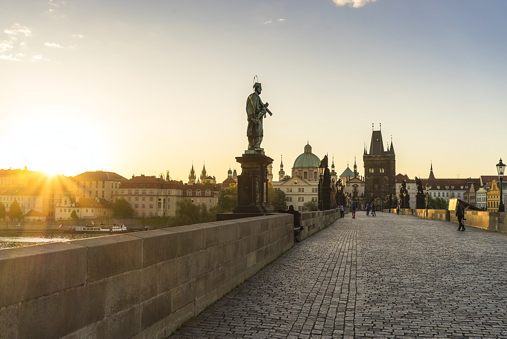 Charles Bridge, UNESCO World Heritage Site, Prague, Czech Republic, Europe