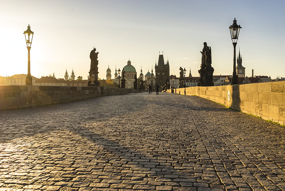 Sunrise on Charles Bridge, UNESCO World Heritage Site, Prague, Czech Republic, Europe