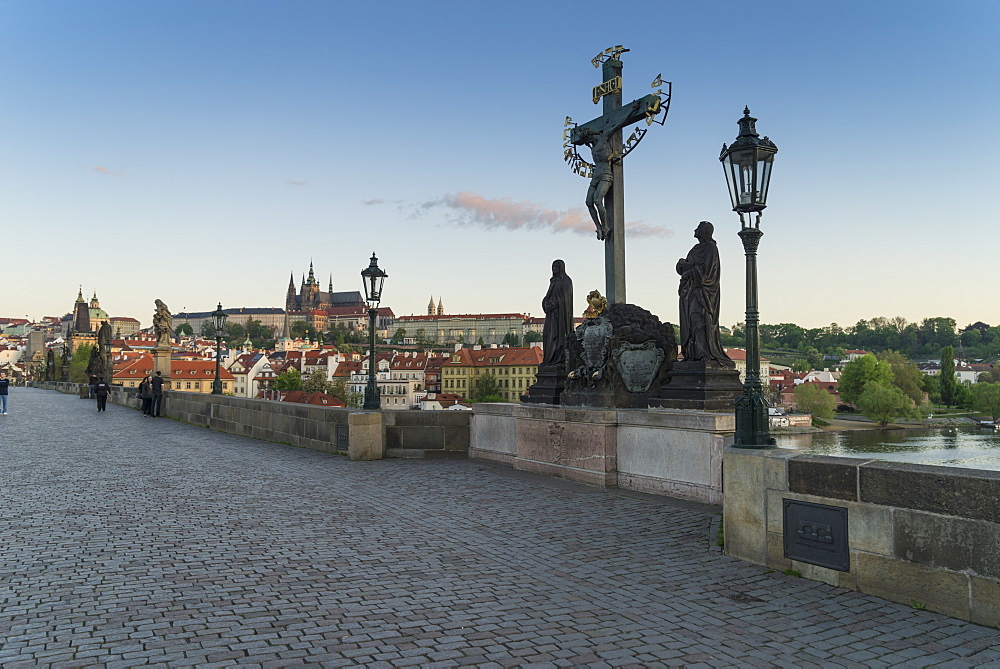 Early morning on Charles Bridge, UNESCO World Heritage Site, Prague, Czech Republic, Europe