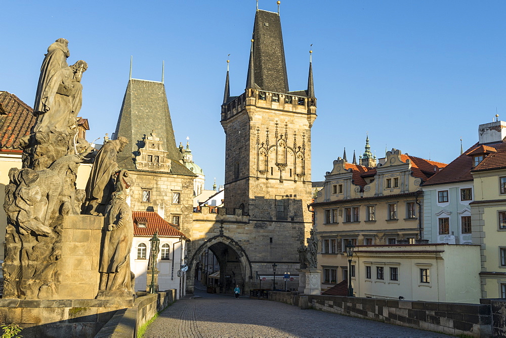 Early morning on Charles Bridge, UNESCO World Heritage Site, Prague, Czech Republic, Europe