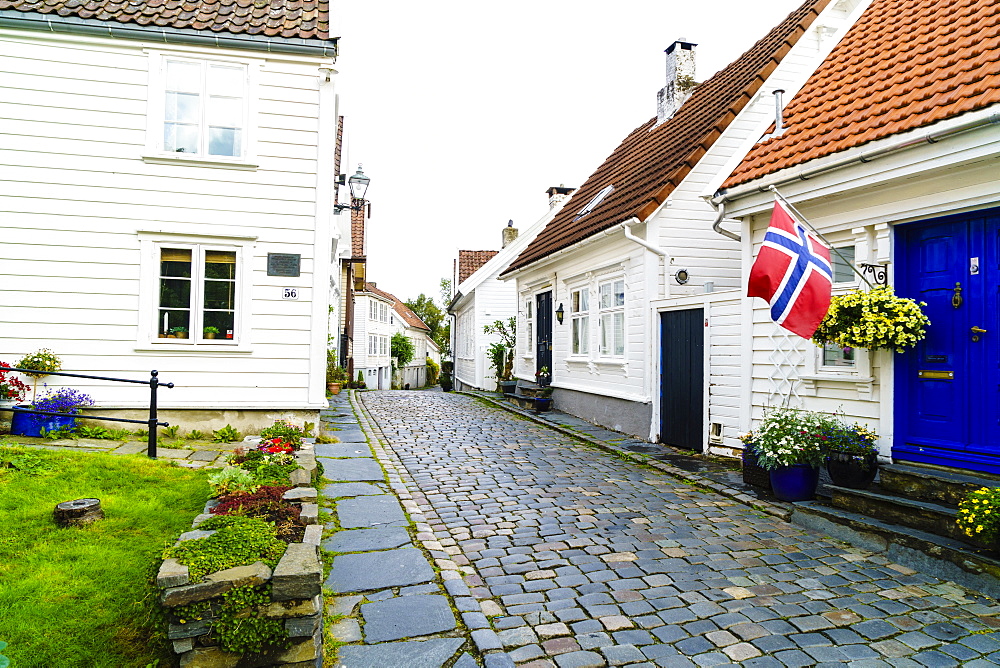 Old Stavanger (Gamle Stavanger) comprising about 250 buildings dating from early 18th century, mostly small white cottages, Stavanger, Rotaland, Norway, Scandinavia, Europe