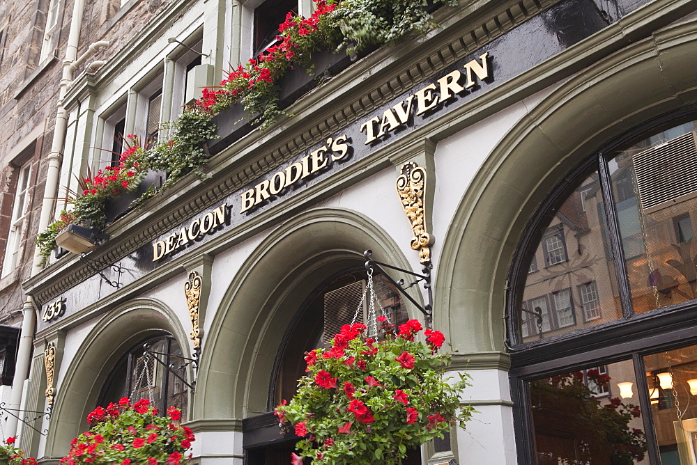 Deacon Brodie's Tavern, Royal Mile, Old Town, Edinburgh, Scotland, United Kingdom, Europe