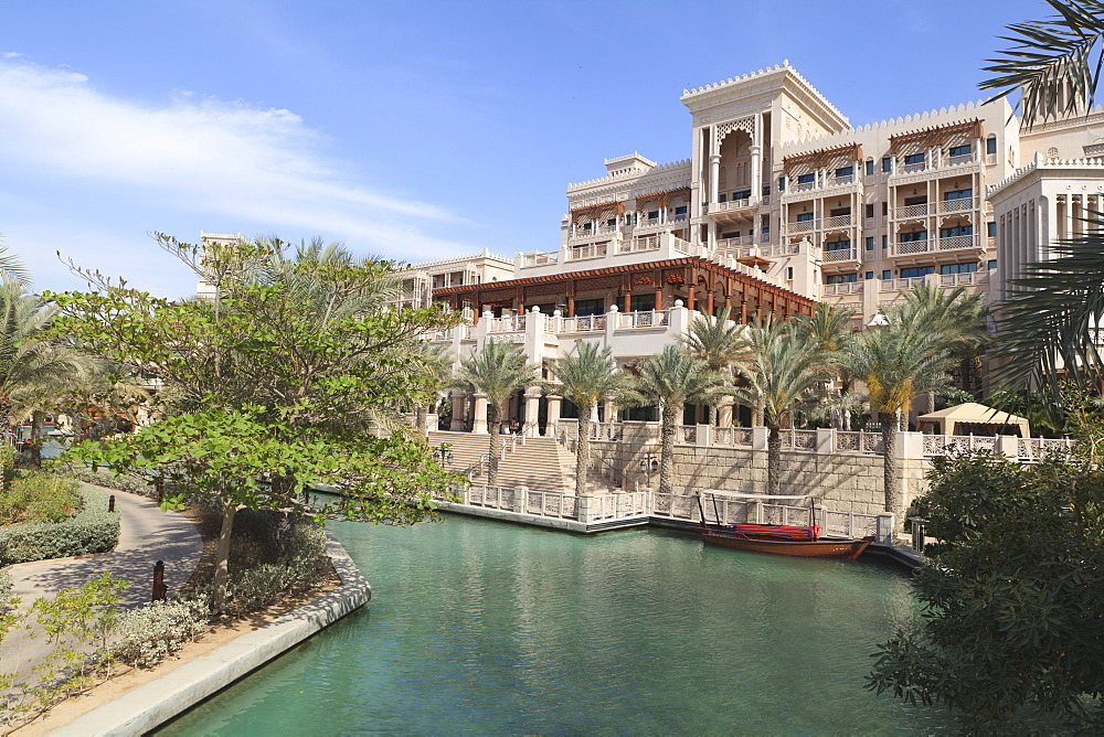 Al Qasr Hotel, part of the Madinat Jumeirah Hotel, Jumeirah Beach, Dubai, United Arab Emirates