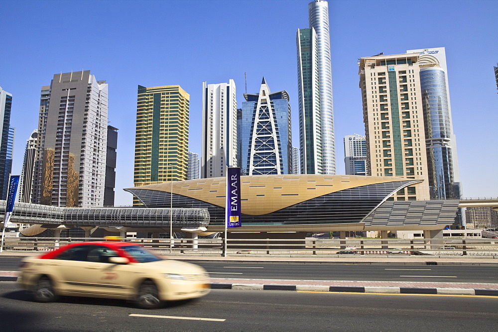 Metro station, Sheikh Zayed Road, Dubai, United Arab Emirates, Middle East