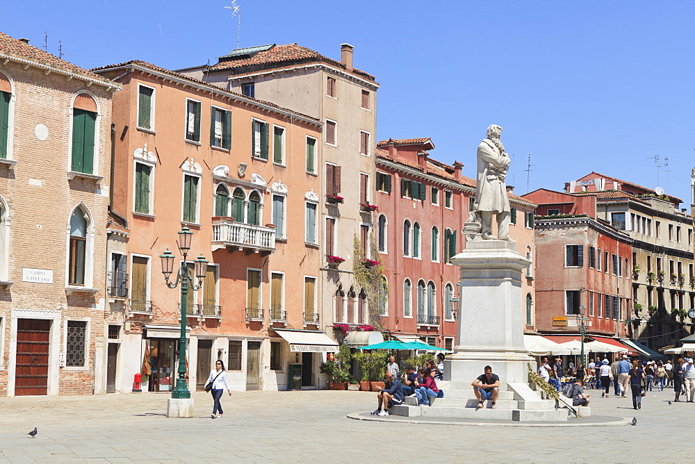 Campo Santo Stefano (St. Stephen's Square), Venice, UNESCO World Heritage Site, Veneto, Italy, Europe