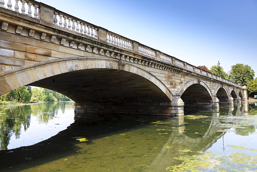 Serpentine Bridge, Hyde Park, London, England, United Kingdom, Europe