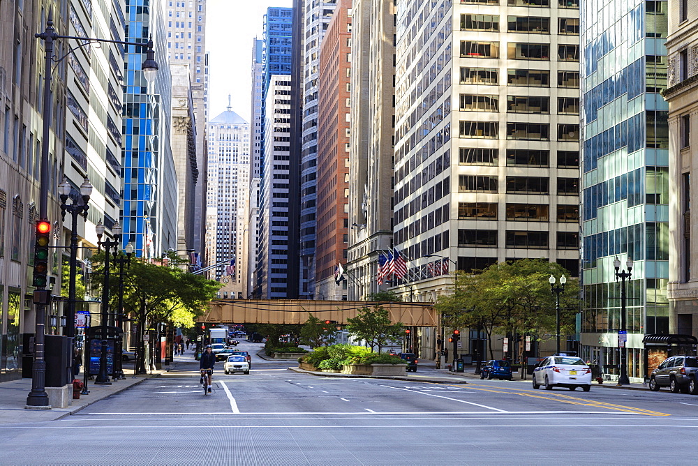 Downtown street scene, North Clark Street, The Loop, Chicago, Illinois, United States of America, North America