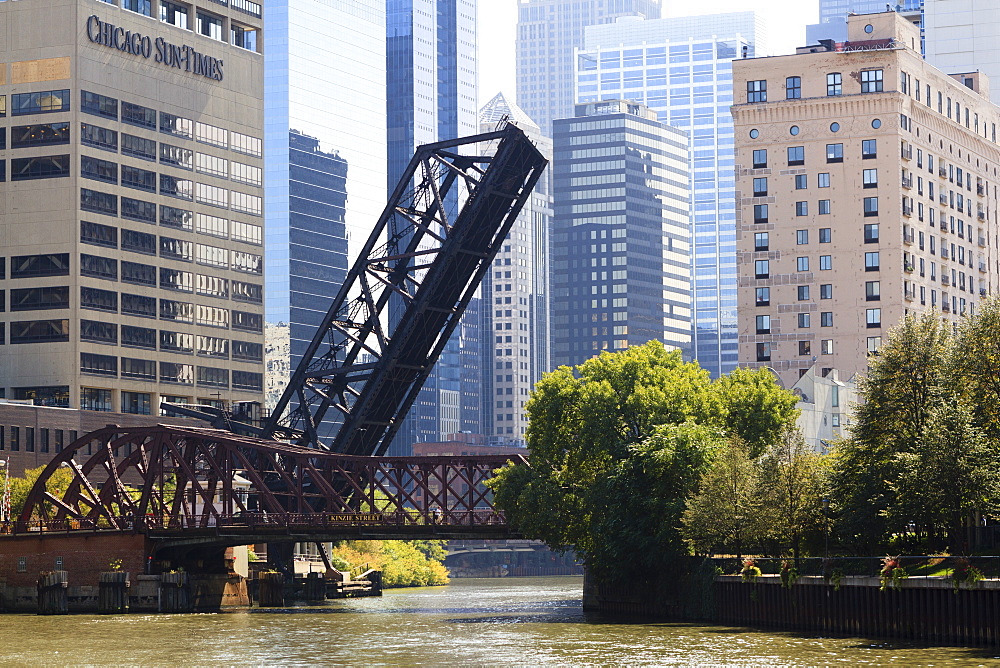 Chicago River scene, Chicago, Illinois, United States of America, North America