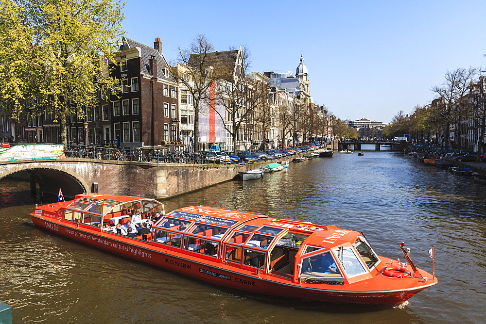 Tourist boat on the Keizersgracht Canal, Amsterdam, Netherlands, Europe