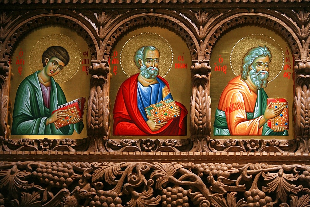 Icons on church iconostasis at Aghiou Pavlou Monastery on Mount Athos, Mount Athos, UNESCO World Heritage Site, Greece, Europe