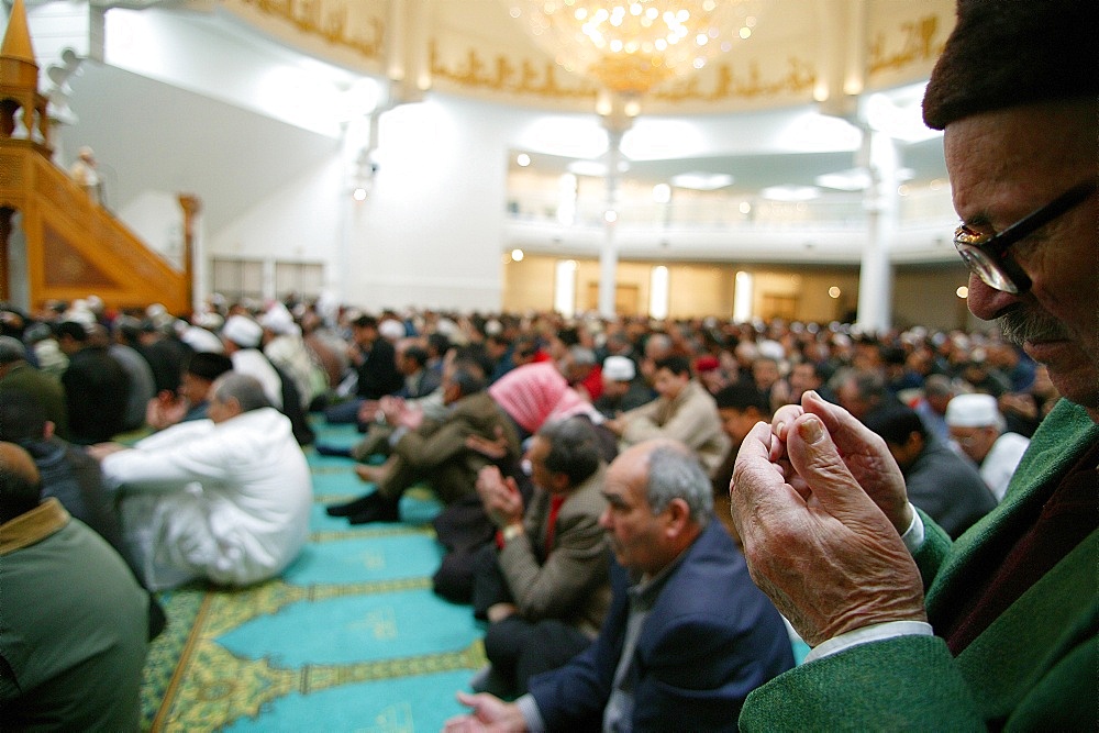 Prayers at the Lyon Great Mosque, Lyon, Rhone, France, Europe