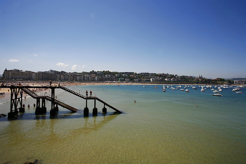 Concha bay, San Sebastian, Pays Basque, Euskadi, Spain, Europe