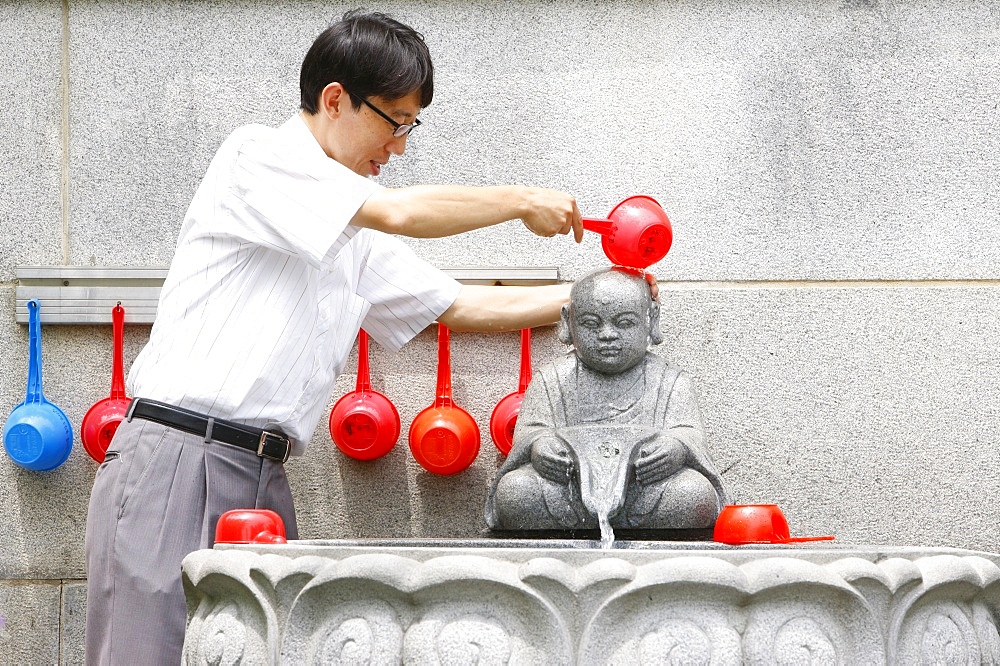 Buddhist fountain, Bongeunsa temple, Seoul, South Korea, Asia