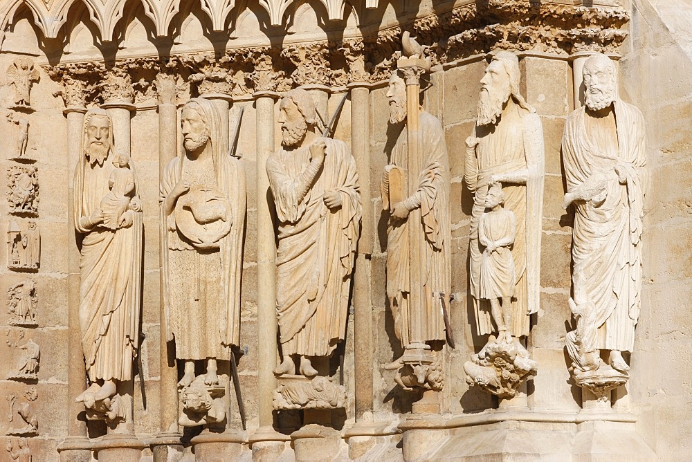 Statues of Simon, John the Baptist, Isaiah, Moses, Abraham and Aaron on the west front of Reims cathedral, UNESCO World Heritage Site, Reims, Marne, France, Europe