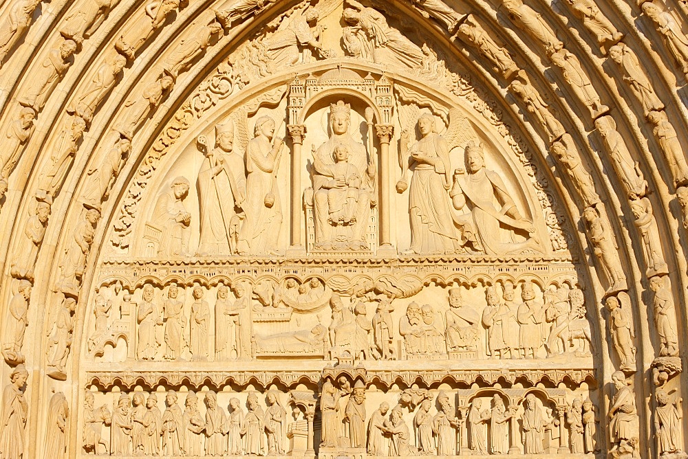 St. Anne's gate tympanum, west front, Notre Dame Cathedral, UNESCO World Heritage Site, Paris, France, Europe