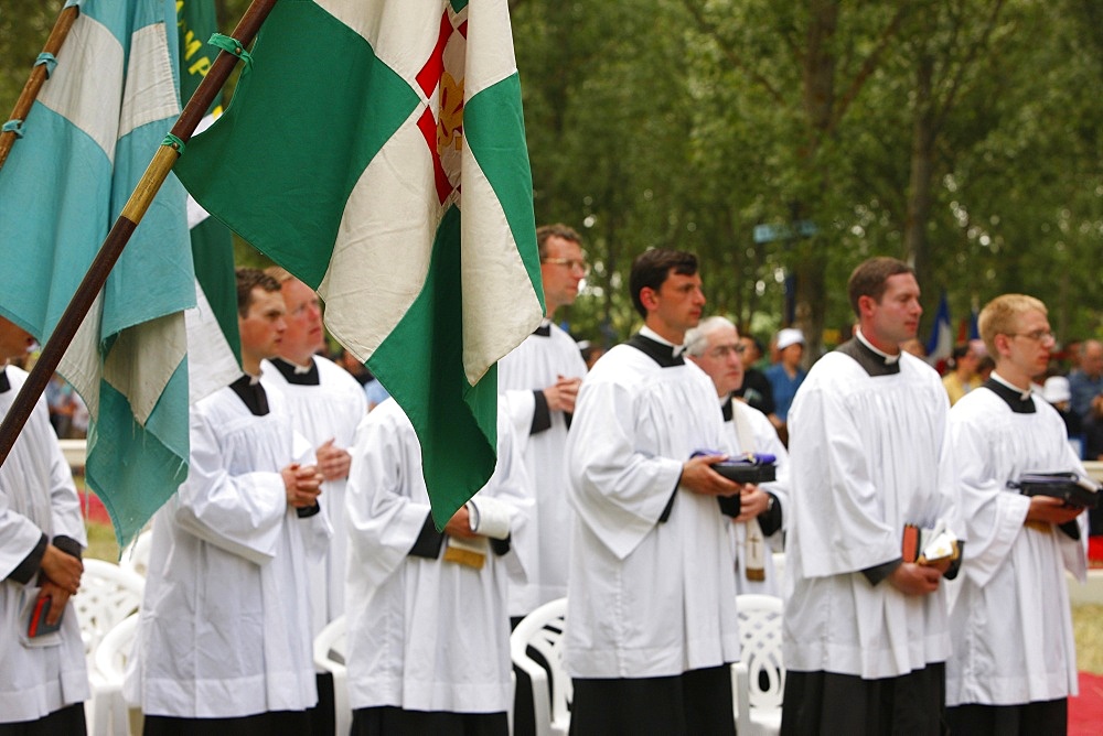 Mass during a traditional Catholic pilgrimage, Villepreux, Yvelines, France, Europe