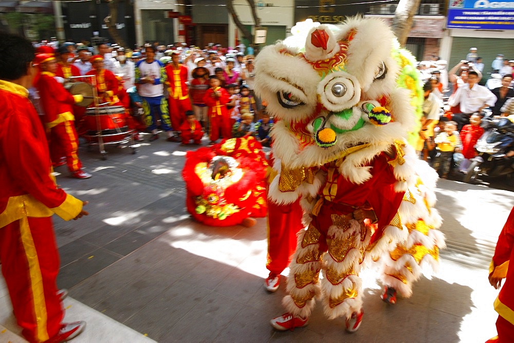 Lion dance performers, Chinese New Year, Ho Chi Minh City, Vietnam, Indochina, Southeast Asia, Asia