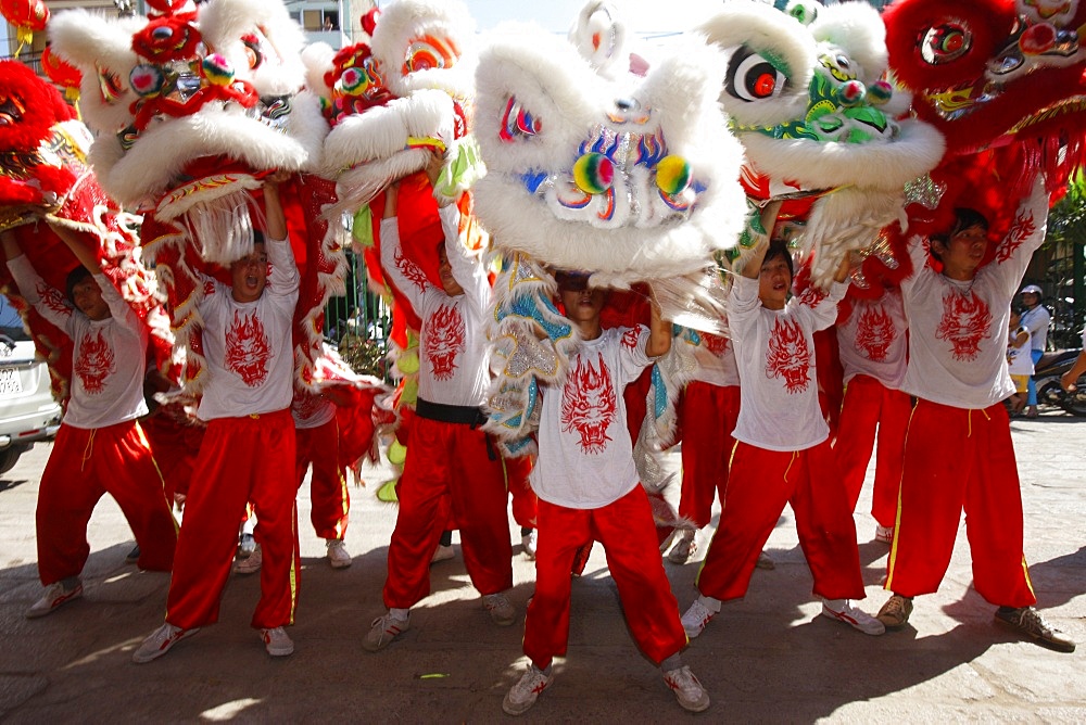 Lion dance performers, Chinese New Year, Quan Am Pagoda, Ho Chi Minh City, Vietnam, Indochina, Southeast Asia, Asia