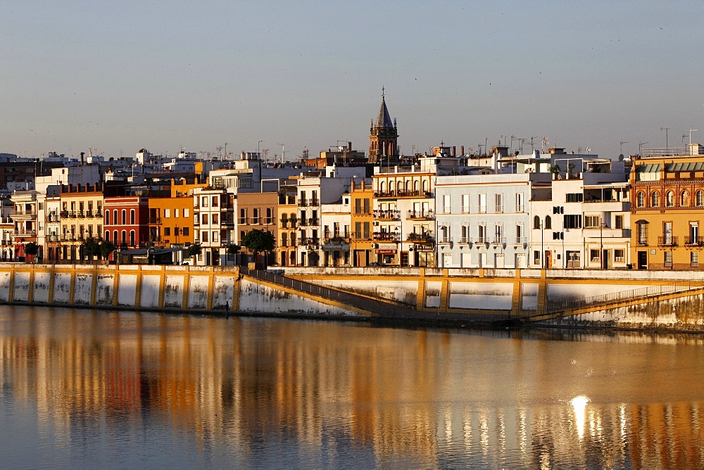 Bank of the Guadalquivir River, Seville, Andalucia, Spain, Europe