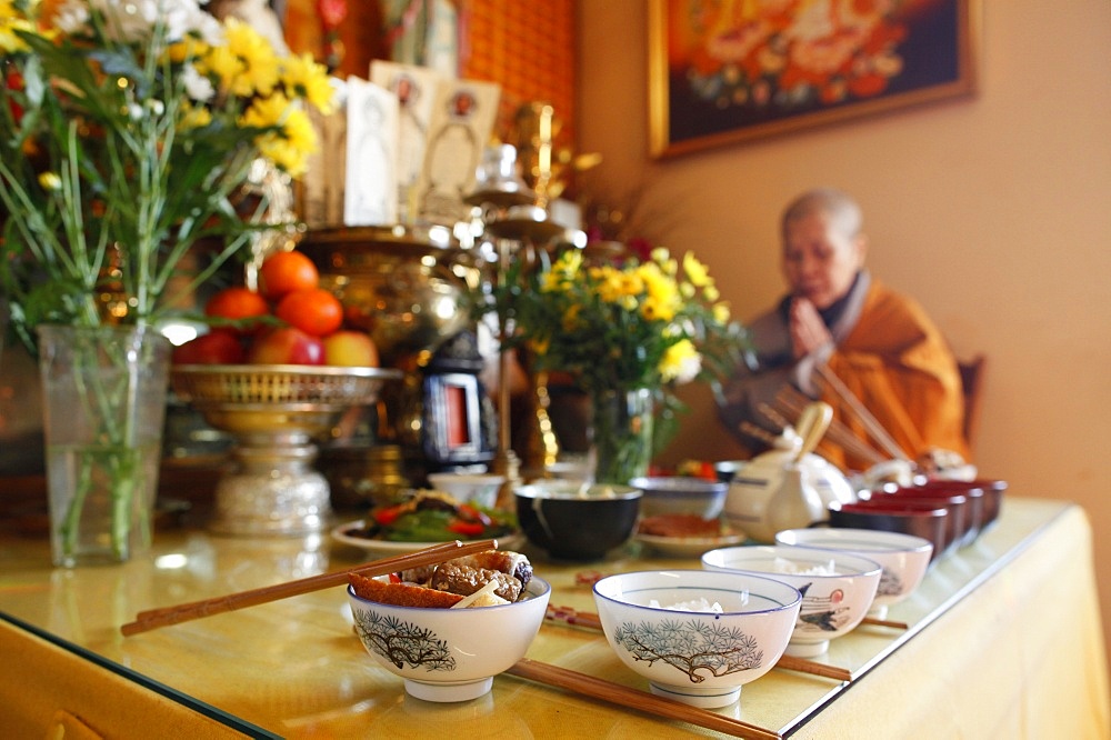 Buddhist ceremony, Ancestors' altar, Tu An Buddhist temple, Saint-Pierre-en-Faucigny, Haute Savoie, France, Europe