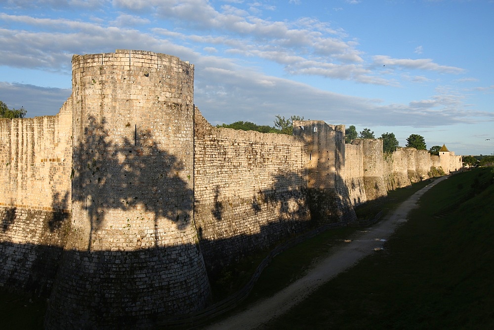 Ramparts dating from the 13th and 14th centuries of the medieval town of Provins, UNESCO World Heritage Site, Seine-et-Marne, Ile-de-France, France, Europe