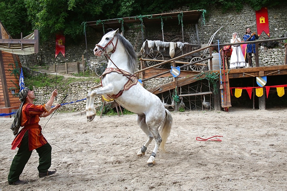 The legend of the knights, the medieval festival of Provins, UNESCO World Heritage Site, Seine-et-Marne, Ile-de-France, France, Europe