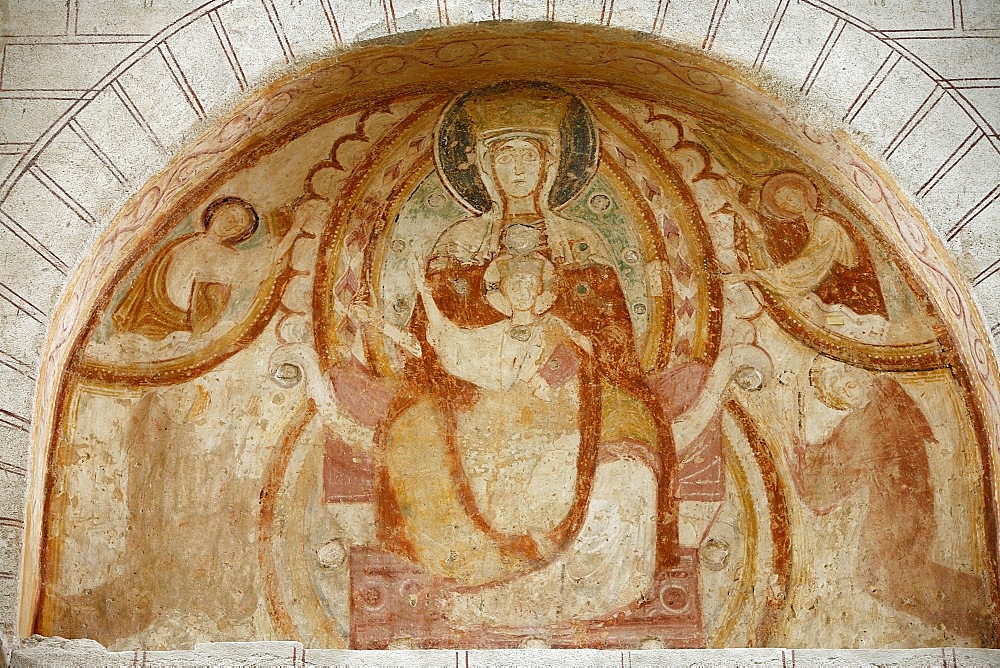 Tympanum of Virgin and child, St. Savin Abbey, Saint-Savin-sur-Gartempe, Vienne, France, Europe