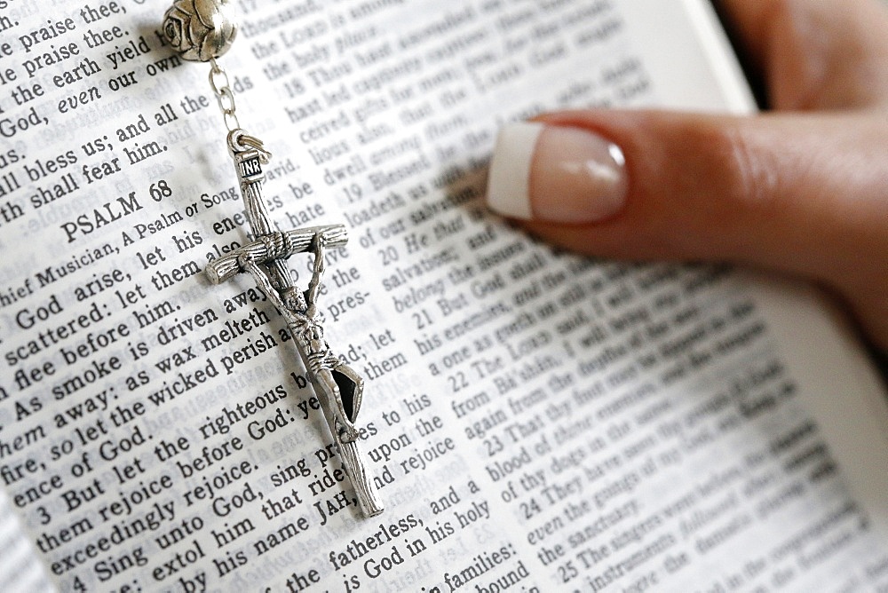 Reading Psalms in the Bible, Paris, France, Europe