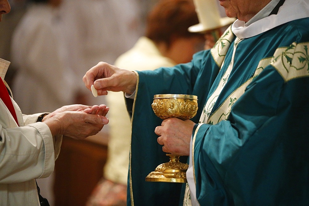 Catholic Mass, Eucharist, Villemomble, Seine-Saint-Denis, France, Europe