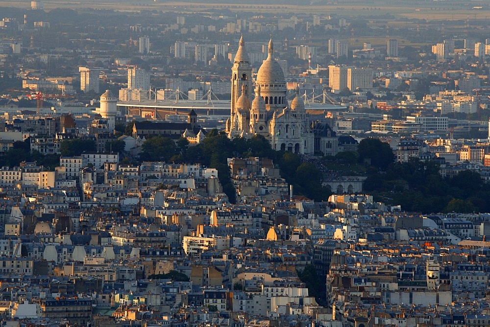 The Basilica of Sacre Coeur (Sacred Heart), Montmartre, Paris, France, Europe