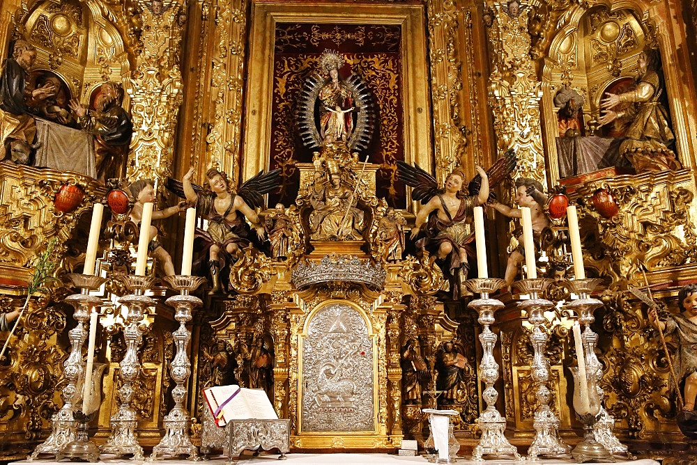 Detail of a side chapel of Nuestra Senora de la O church, Sanlucar de Barrameda, Andalucia, Spain, Europe