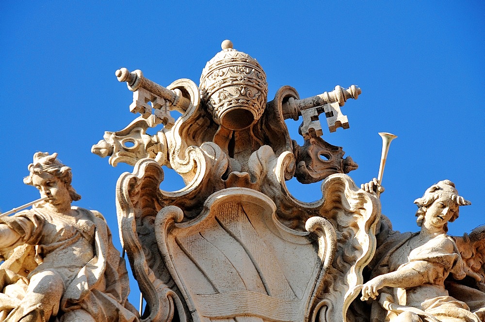 Detail of the Arms of Pope Clement II, Trevi Fountain, Rome, Lazio, Italy, Europe