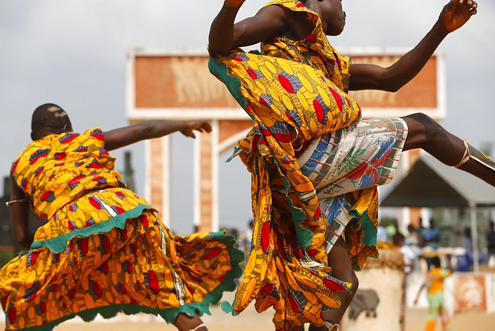 Devotees of Sag bata (Sakpata) the Voodoo god of death, disease and pestilence, dancing at the Ouidah Voodoo festival, Ouidah, Benin, West Africa, Africa