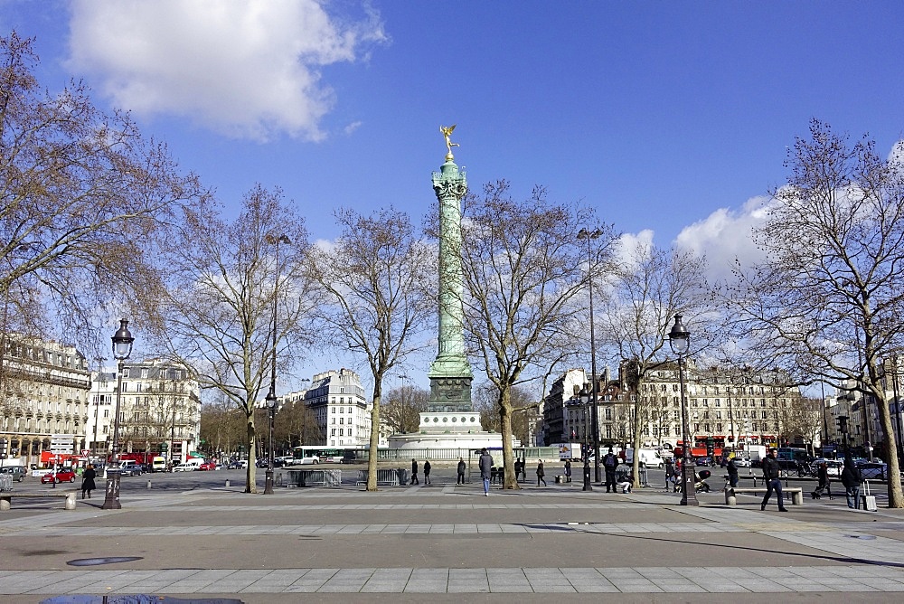 The July Column (Colonne de Juillet) a monumental column in commemorating the Revolution of 1830 in the Place de la Bastille, Paris, France, Europe