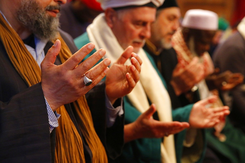 Naqshbandi Sufis praying, Nandy, Seine-et-Marne, France, Europe