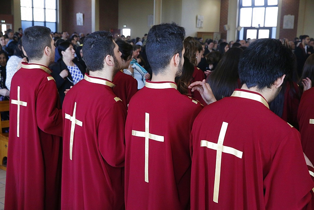 Mass in Saint Thomas's Chaldean Church, Sarcelles, Val d'Oise, France, Europe