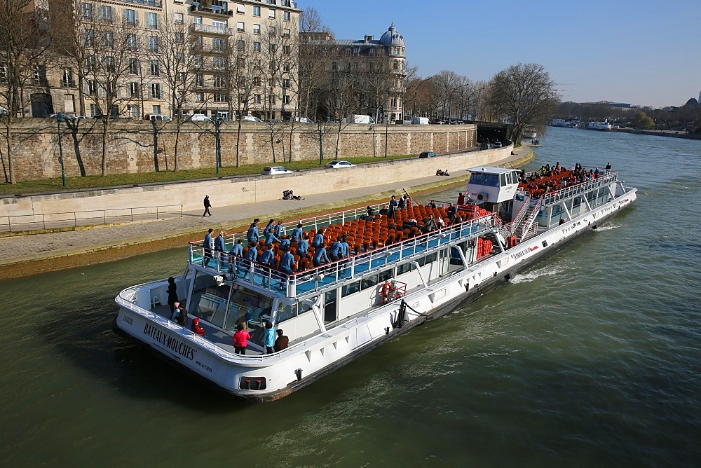 Tourist boat on the River Seine, Paris, France, Europe