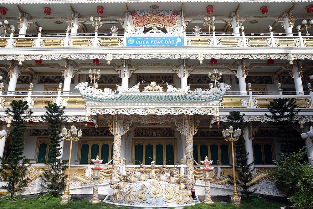 Chua Phat Bao Buddhist temple, Ho Chi Minh City, Vietnam, Indochina, Southeast Asia, Asia