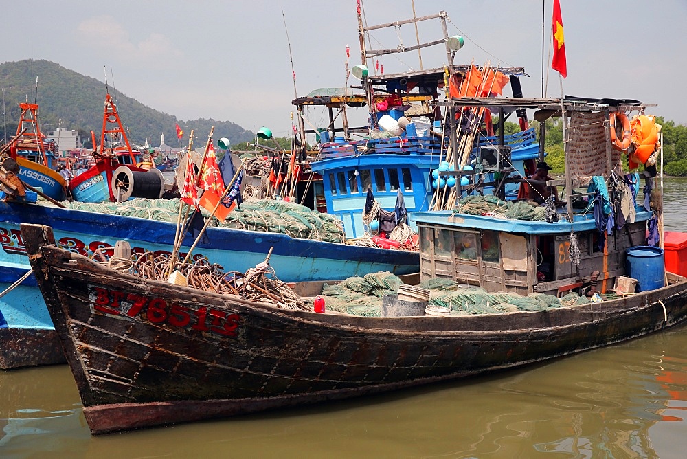 Fishing boats in Vung Tau Harbour, Vietnam, Indochina, Southeast Asia, Asia