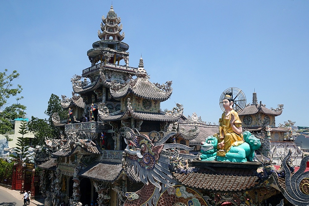 Linh Phuoc Buddhist Pagoda, Dalat, Vietnam, Indochina, Southeast Asia, Asia