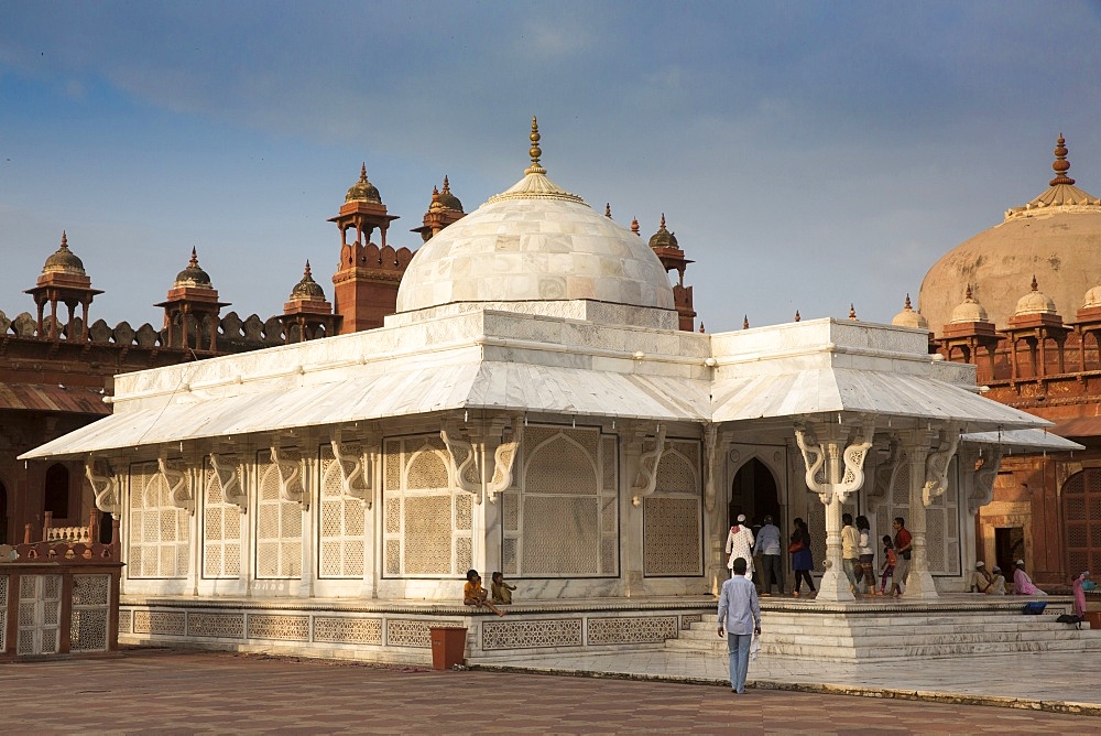 Shaikh Salim Chisti 's white marble tomb, Fatehpur Sikri, UNESCO World Heritage Site, Uttar Pradesh, India, Asia