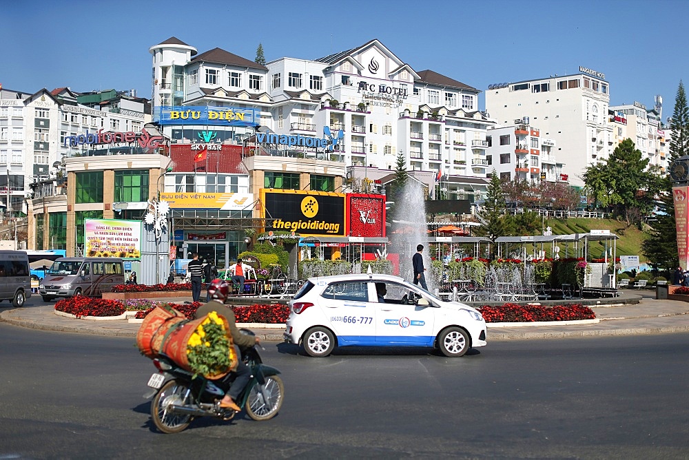 Houses of Da Lat city (Dalat), Dalat, Vietnam, Indochina, Southeast Asia, Asia