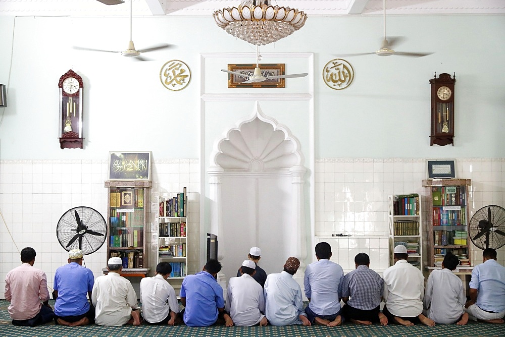 Muslim men praying, Saigon Central Mosque, Ho Chi Minh City, Vietnam, Indochina, Southeast Asia, Asia