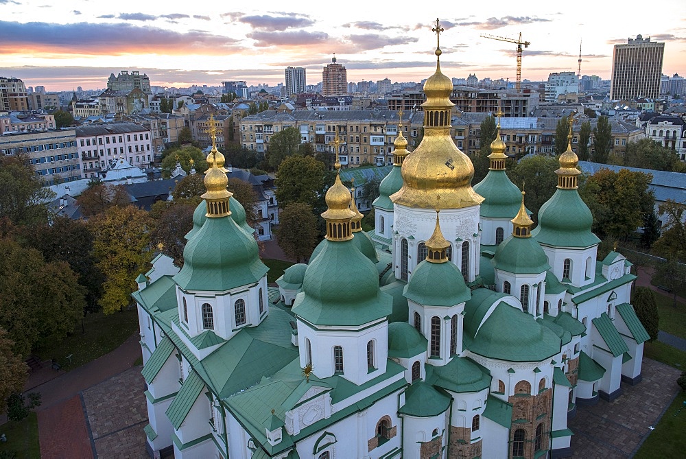 Domes of Santa Sophia's Cathedral, UNESCO World Heritage Site, Kiev, Ukraine, Europe