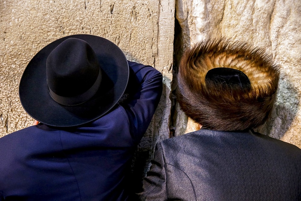 Prayers at the Western Wall during Pessah festival, Jerusalem, Israel, Middle East